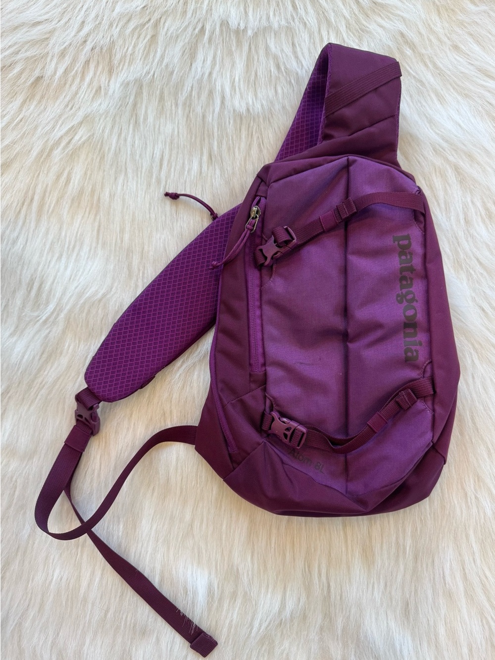 Patagonia Atom Sling Bag 8L Purple 💜💗 - Picture 2 of 5